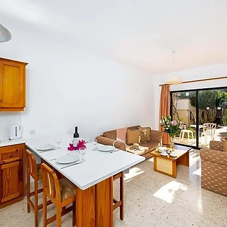Hotel Tavros
