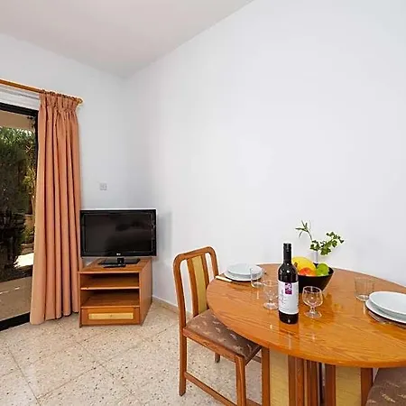 Hotel Tavros