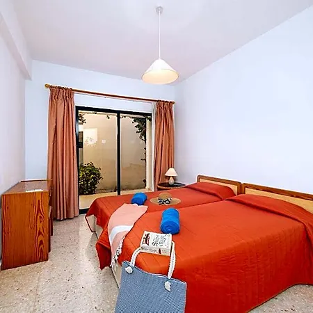Tavros Hotel